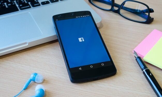 Etiquette di Facebook: comportamenti da evitare